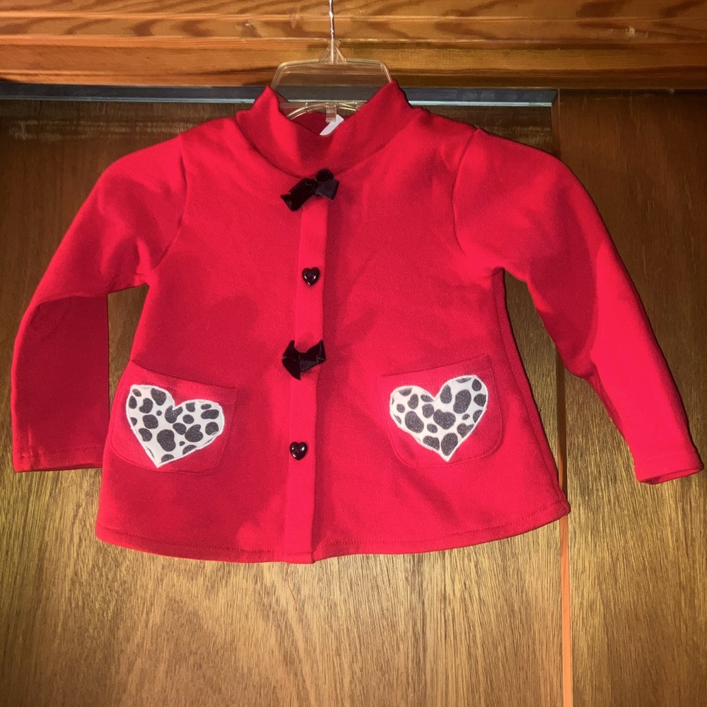 In design 2t beautiful red sweater